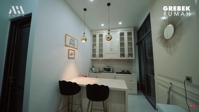 Potret  Dapur di Rumah Putra Siregar yang Minimalis