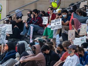 Texas Sahkan Kurikulum Baru, Islam Dilabeli Brutal dan Radikal