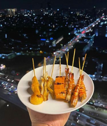Nyamm! Makan Suki dan Grill di Sini Bisa Nikmati  Pemandangan Keren