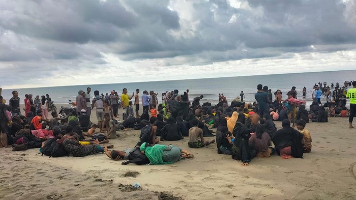Imigran Rohingya gelombang ketiga yang sempat ditolak warga di Bireuen akhirnya mendarat di Aceh Utara. (Foto: dok Panglima Laot Aceh).
