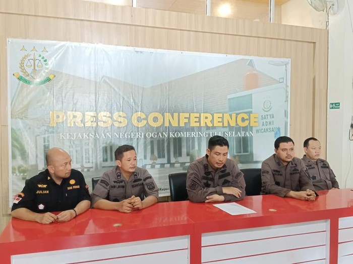 Kejari OKU Selatan menetapkan mantan pimpinan bank tersangka korupsi KUR