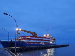 7.800 Ton Semen Didistribusikan ke Pulau Terpencil Lewat Tol Laut
