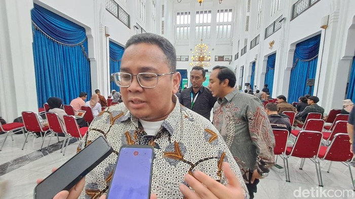 Ketua Bawaslu RI Rahmat Bagja usai menghadiri seminar di Gedung Sate Kota Bandung.