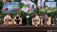 Acara dilaksanakan di Hotel Alana dengan beragam rangkaian acara mulai dari Talkshow, Sharing Session, dan peluncuran logo ESG. Dalam salah satu rangkaian acara bertajuk ‘E&G Expert Sharing Session’ Director Climate Sustainability Deloitte Indonesia, Alstair Bharata menjelaskan jika pemahaman terhadap stakeholder dan permasalahannya akan berdampak pada terbukanya jalan bagi program-program ESG.