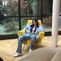 Lisa BLACKPINK menuai kritik usai menari seksi di kelab kabaret Crazy Horse Paris, yang identik dengan imej erotis. Setelah hampir dua bulan, dia akhirnya membagikan kabar terbaru di Instagram. Foto: dok. Instagram @lalalalisa_m