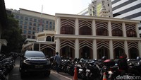 Sebelumnya, Informasi kedatangan Firli dikonfirmasi oleh Wakil Direktur Tindak Pidana Korupsi (Wadirtipidkor) Bareskrim Polri, Kombes Arief Adiharsa. Adapun pemeriksaan terhadap Firli dijadwalkan pukul 10.00 WIB.