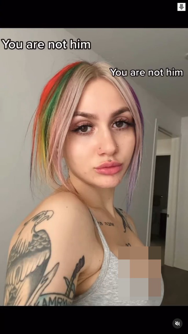 Wanita 24 tahun tersebut tentu mengetahui komentar orang tentang dirinya. Meski menyadari penampilannya kini seram, ia mengaku hatinya demikian. Foto: Instagram @orylan1999