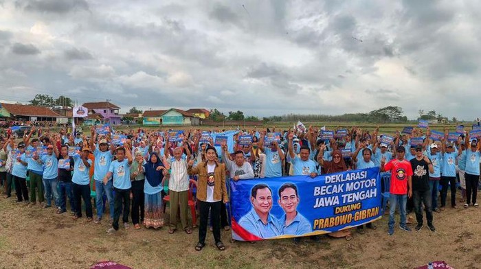 Paguyuban Becak Motor Jawa Tengah menyatakan mendukung calon presiden dan calon wakil presiden Prabowo Subianto-Gibran Rakabuming Raka di Pilpres 2024. (dok ist)