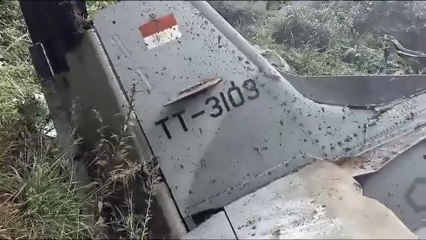 pesawat tni au super tucano jatuh di Pasuruan