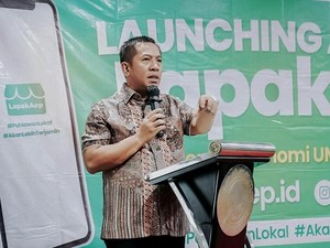 Majukan UMKM Karawang Lewat LapakAep