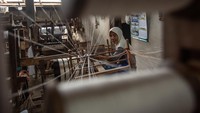 Hasil kerajinan dijual seharga Rp 10 ribu hingga Rp 100 ribu dan dipasarkan ke sejumlah kota seperti Semarang, Bandung dan Jakarta.  