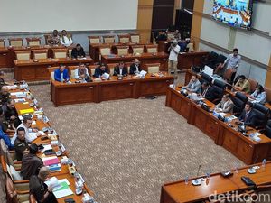 Komisi III DPR-Jaksa Agung Rapat Bahas Penegakan Hukum Jelang Pemilu