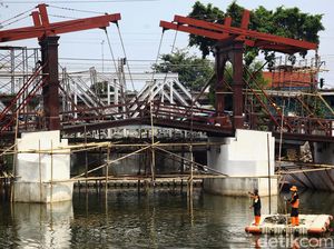 Rehabilitasi Jembatan Gantung Tertua di Jakarta