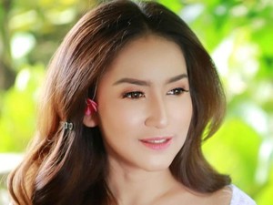 Anggap Ferry Maryadi Bapak, Risma Nilawati Heran Netizen Tak Suka Kerukunan