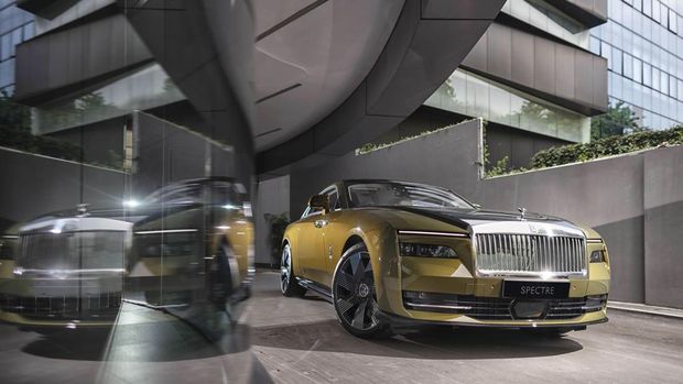 Rolls-Royce Spectre Listrik