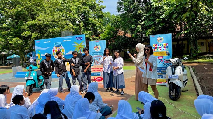 Semarak SMAN 2 Bandung Ikuti Classy Yamaha Youth Festival