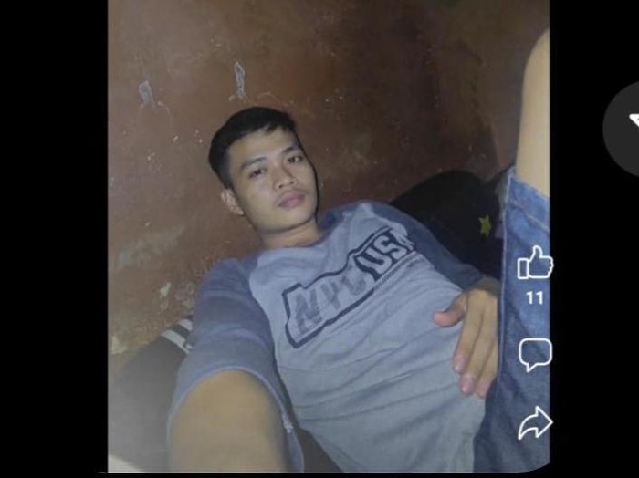 Seorang tahanan selfie dalam sel di Lapas Jambi