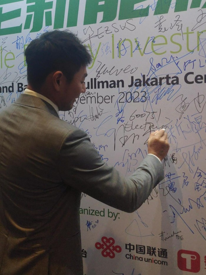 Electrum  turut hadir di acara Indonesia Renewable Energy Investment Summit (IREIS) 2023, Selasa (14/11/2023). Kehadirannya wujud keseriusan kembangkan ekosistem kendaraan listrik.