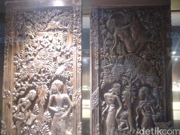 Ukiran kama sutra di Museum Keraton Kasepuhan Cirebon.