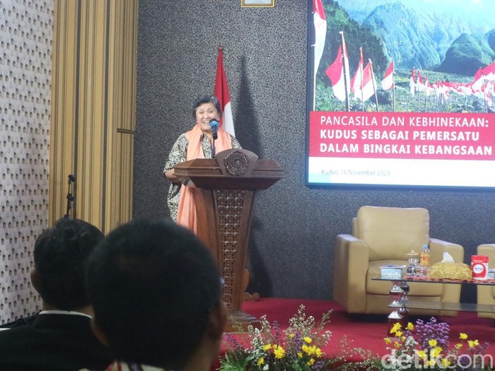 Wakil Ketua MPR RI, Lestari Moerdijat mengisi acara sosialisasi 4 pilar kebangsaan di Universitas Muhammadiyah Kudus, Kamis (16/11/2023).