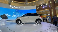 Soal ukuran Wuling BingouEV lebih besar dibandingkan Air EV. Mobil ini punya dimensi panjang 3.950 mm, lebar 1.708 mm, dan tinggi 1.580 mm. Sedangkan wheelbase-nya 2.560 mm. Foto: Ridwan Arifin