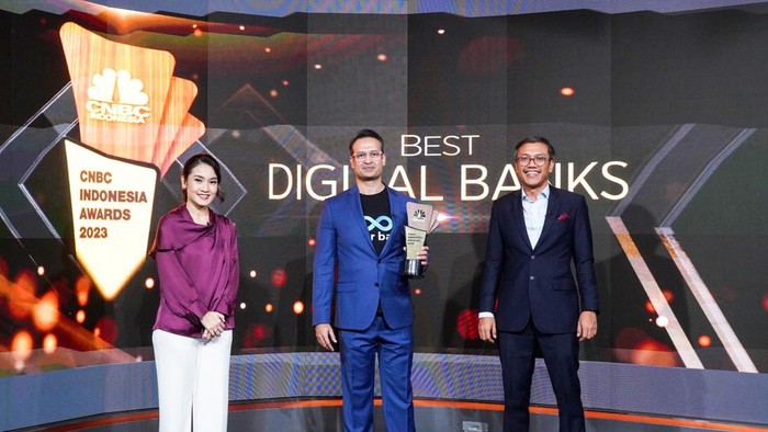 Amar Bank Raih Most Innovative Digital Bank Amar Bank meriah penghargaan dalam CNBC Indonesia Award 2023. Mereka meraih Most Innovative Digital Bank.