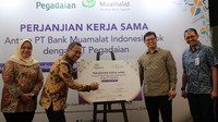 Adapun nasabah tabungan haji di Bank Muamalat akan memiliki kesempatan mendapatkan fasilitas Arrum Haji dari Pegadaian.