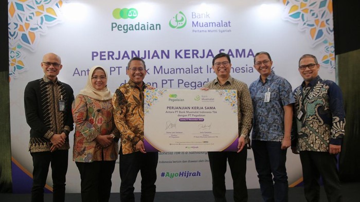 Bank Muamalat-Pegadaian Sinergi Pendaftaran Porsi Haji Reguler Bank Muamalat ersinergi dengan PT Pegadaian. Kerja sama ini dalam rangka pendaftaran porsi haji reguler.