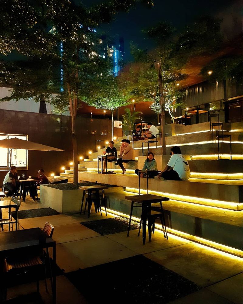 Di Depok Bisa Santai dan Makan Enak di 5 Kafe Rooftop Ini