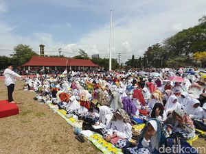 Doa dari Warga Pangandaran untuk Palestina