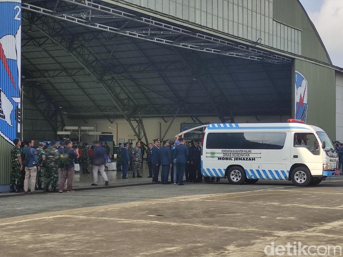 Empat jenazah awak Super Tucano disemayamkan di hanggar Skadron 21