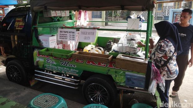 Es Tape Ketan Mang Mur khas Cirebon