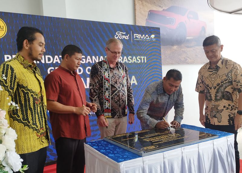 Ford Buka Diler di Samarinda.