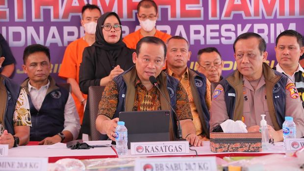 Irjen Asep Edi Suheri di Jumpa Pers Pengungkapan Kasus Narkoba