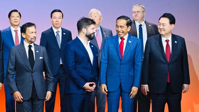 Jokowi di KTT APEC