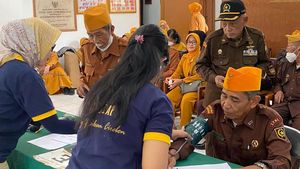 Kala Ratusan Veteran Periksa Kesehatan Gratis