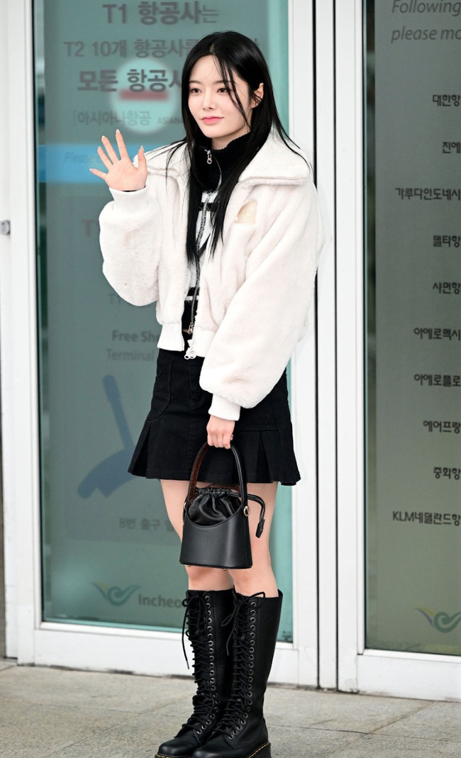 Sementara itu, FIFTY FIFTY dinominasikan dalam kategori ‘Top Duo/Group’ dan ‘Top Global K-Pop Song’ di Billboard Music Awards 2023 yang berlangsung pada Minggu (19/11/2023). Jika menang, Keena akan menerima piala penghargaan tersebut sendirian. Mengingat Saena, Sio, dan Arab sudah mengakhiri kontrak dengan agensi. Foto: dok. Instagram @keena_fiftyfifty