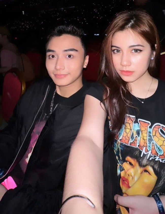 Tak hanya diduga menganiaya kekasihnya, di video viral yang beredar Leon juga mengatakan bahwa dirinya tak takut jika dilaporkan ke polisi. Karena tindakannya itu Leon kini sudah diamankan polisi untuk penyelidikan lebih lanjut. Foto: Instagram/@official.bethariasonata