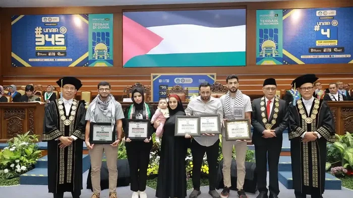 Lima mahasiswa Unair asal Palestina terima beasiswa dari pihak kampus