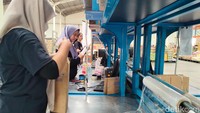 Blibli menggunakan artificial intelligence (AI) dalam proses mengemas produk. Yuk intip bagaimana langkah-langkah yang dilakukan ketika mengemas, dan cara AI ini bekerja.