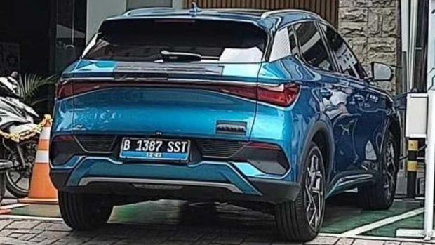 Mobil listrik BYD keliaran di Jakarta.