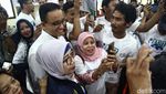 Momen Anies Diserbu Emak-emak di Deklarasi Garda Matahari