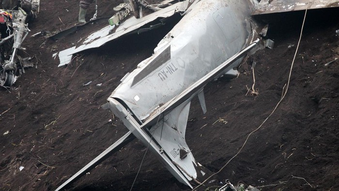 Penampakan Pesawat Super Tucano Yang Terjatuh di Pasuruan