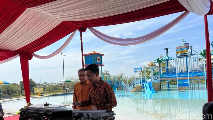 Peresmian Summerland Tirtamas Water Park oleh Wali Kota Solo Gibran Rakabuming Raka, Jumat (17/11/2023).