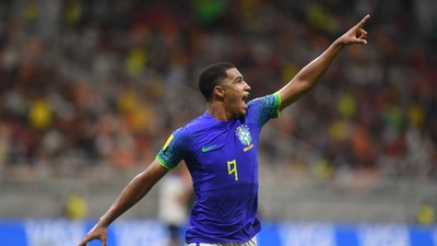 Brasil Lumat Inggris 2-1