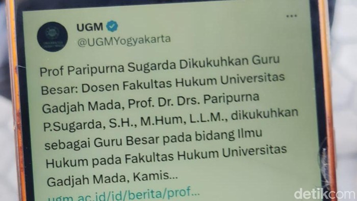 Postingan di media sosial X milik UGM yang sempat menimbulkan polemik tapi kini sudah dihapus, Jumat (17/11/2023).