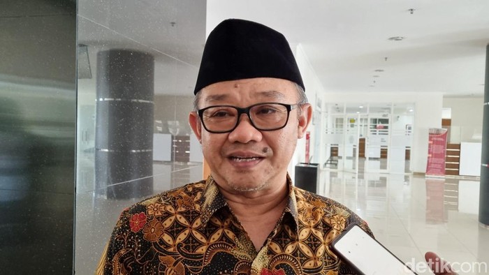 Sekretaris Umum PP Muhammadiyah, Prof Abdul Muti saat memberikan keterangan di kampus UAD, Banguntapan, Bantul, Jumat (17/11/2023).