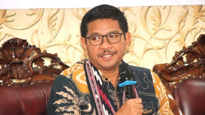 Staf Ahli Menteri Agama Abu Rokhmad