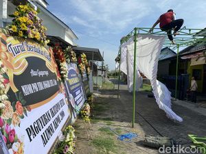 Suasana Rumah Duka Pilot Super Tucano yang Jatuh di Pasuruan