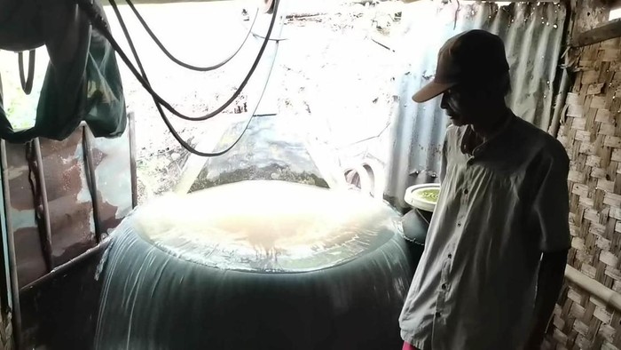 Sumur meluap di Desa Purwasaba, Kecamatan Mandiraja, Banjarnegara, Jumat (17/11/2023).